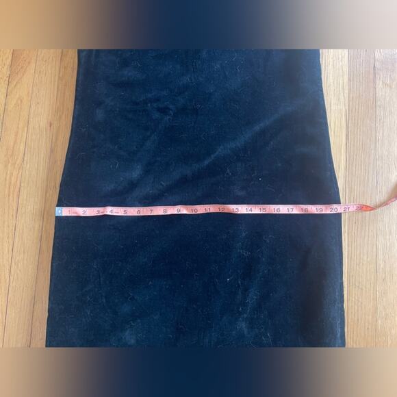 60s Vintage Bobby Brooks Black Velvet Shift Dress - Picture 5 of 9